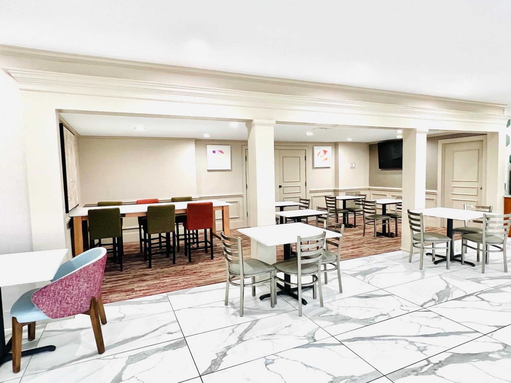 Quality Inn & Suites Mcdonough South I-75 Eksteriør billede