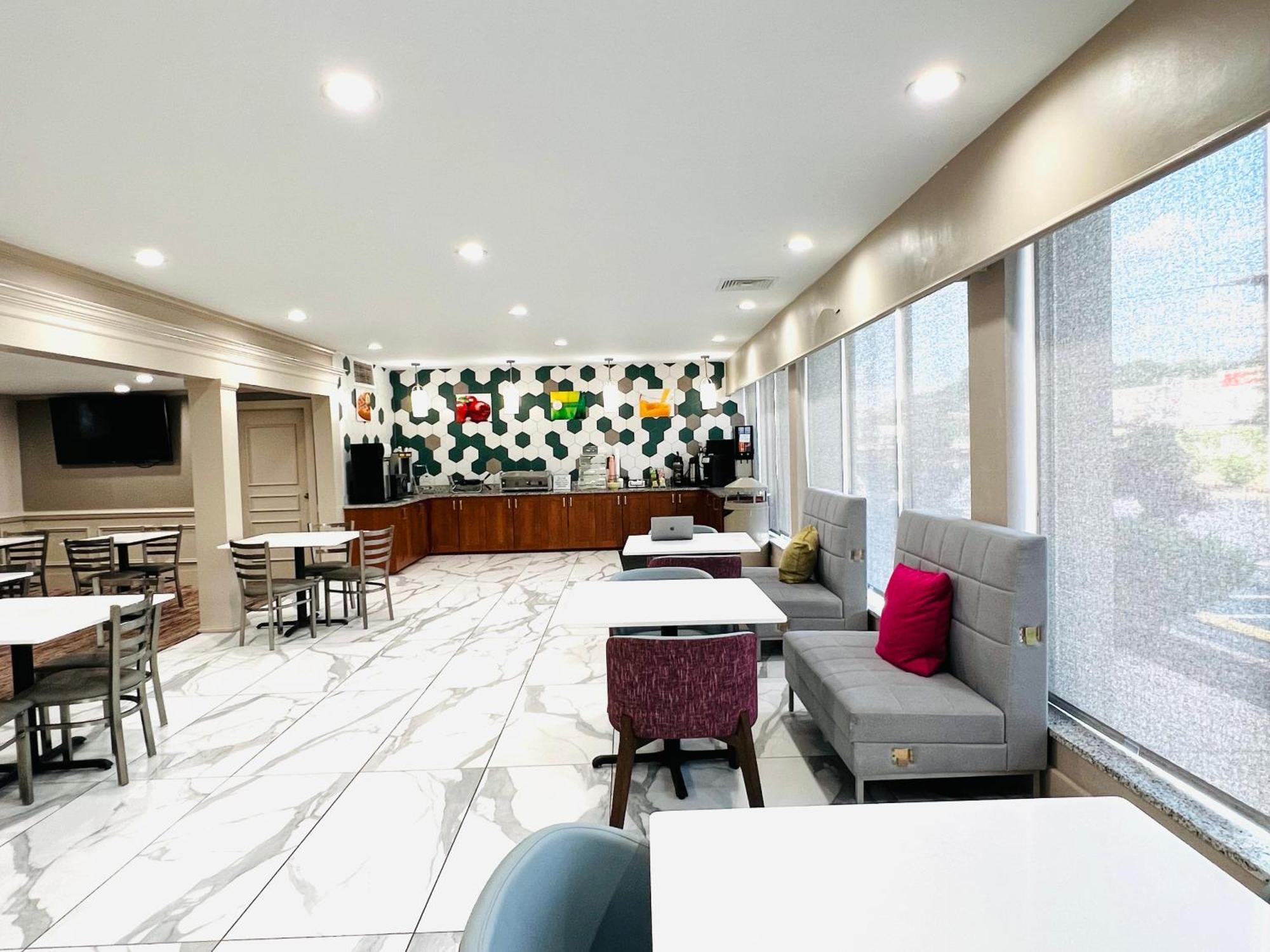 Quality Inn & Suites Mcdonough South I-75 Eksteriør billede