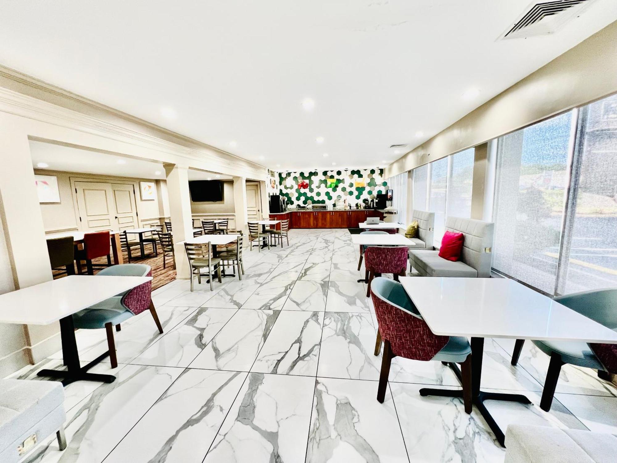 Quality Inn & Suites Mcdonough South I-75 Eksteriør billede