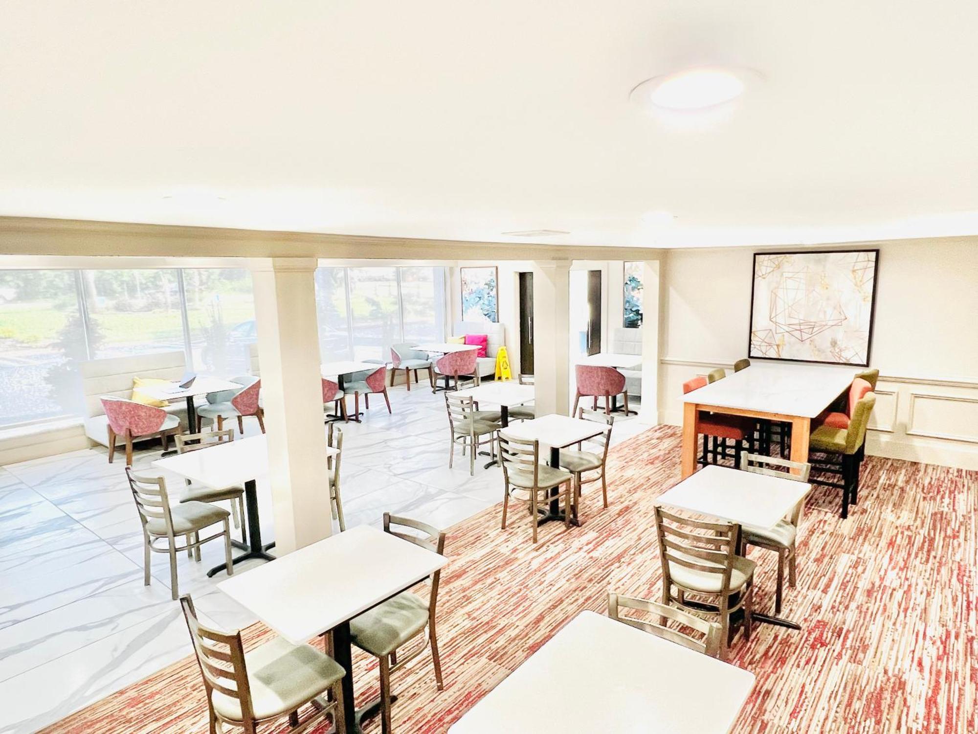 Quality Inn & Suites Mcdonough South I-75 Eksteriør billede