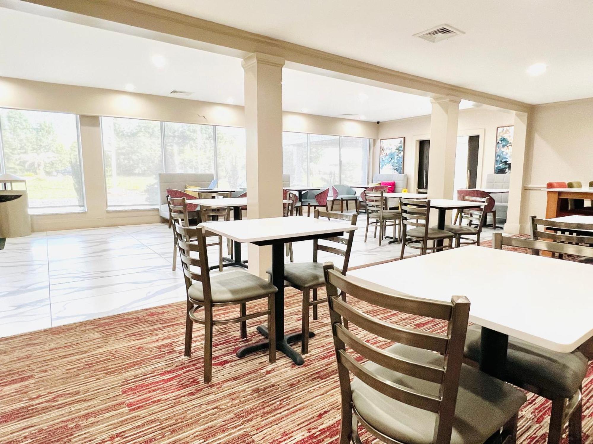 Quality Inn & Suites Mcdonough South I-75 Eksteriør billede