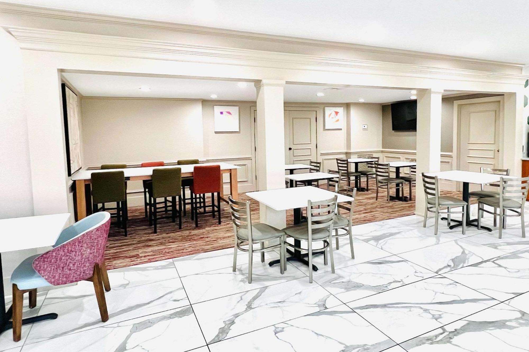 Quality Inn & Suites Mcdonough South I-75 Eksteriør billede