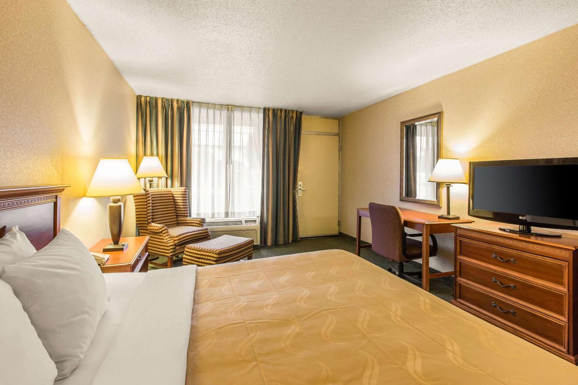 Quality Inn & Suites Mcdonough South I-75 Eksteriør billede